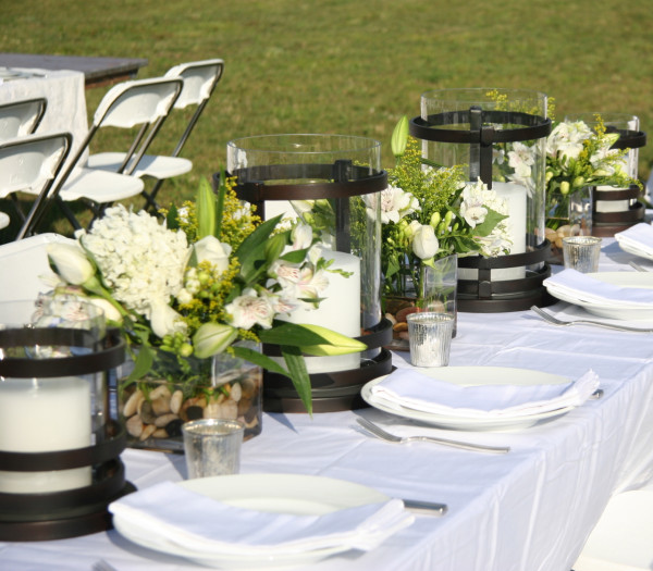 white dinner - table